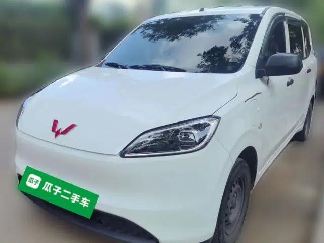 Wuling Hongguang New Energy 2024 All-Electric Model 300KM Practical Version