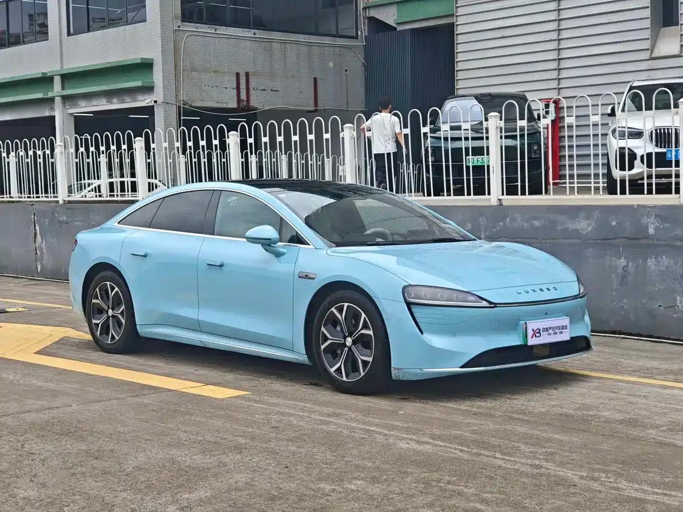 Zhijie S7 2024 Pro Rear-Wheel Drive Long-Range Edition — миниатюра 3