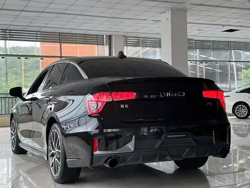Lynk & Co 03 2019 1.5TD DCT Pro Edition — миниатюра 4