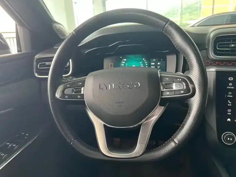 Lynk & Co 03 2019 1.5TD DCT Pro Edition — миниатюра 10