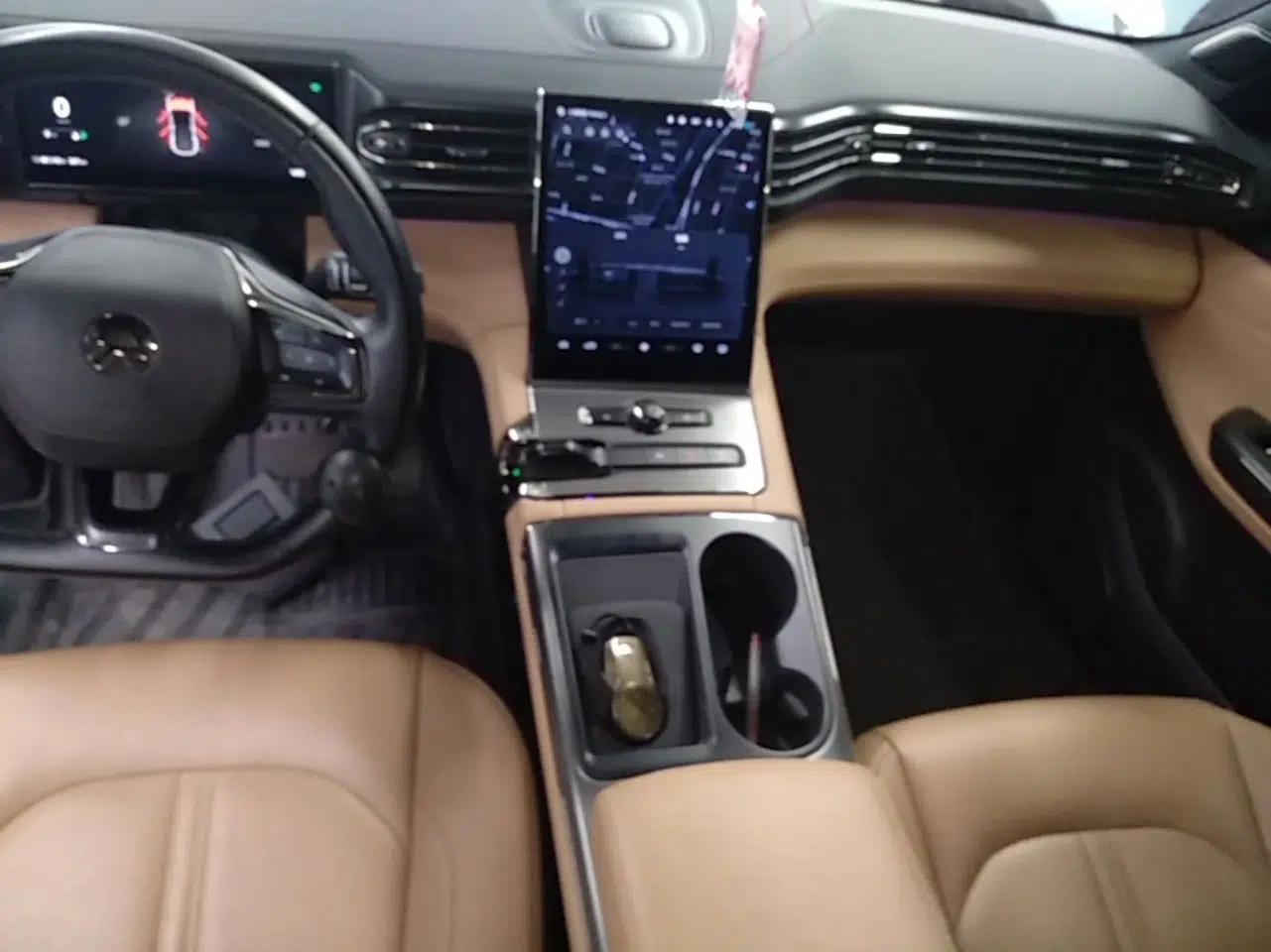 Nio ES6 2020 420 km Sport Edition — миниатюра 16