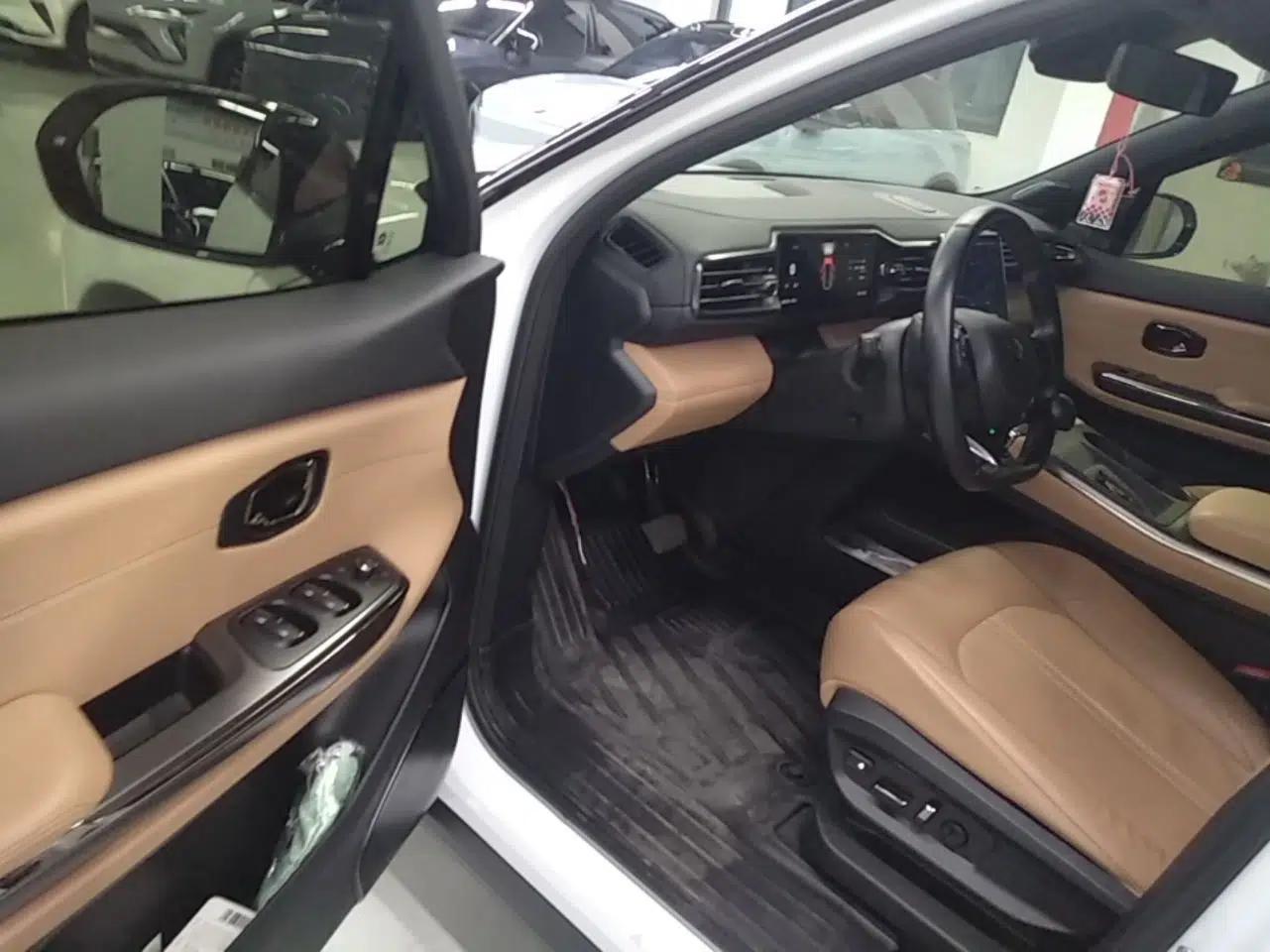 Nio ES6 2020 420 km Sport Edition — миниатюра 18