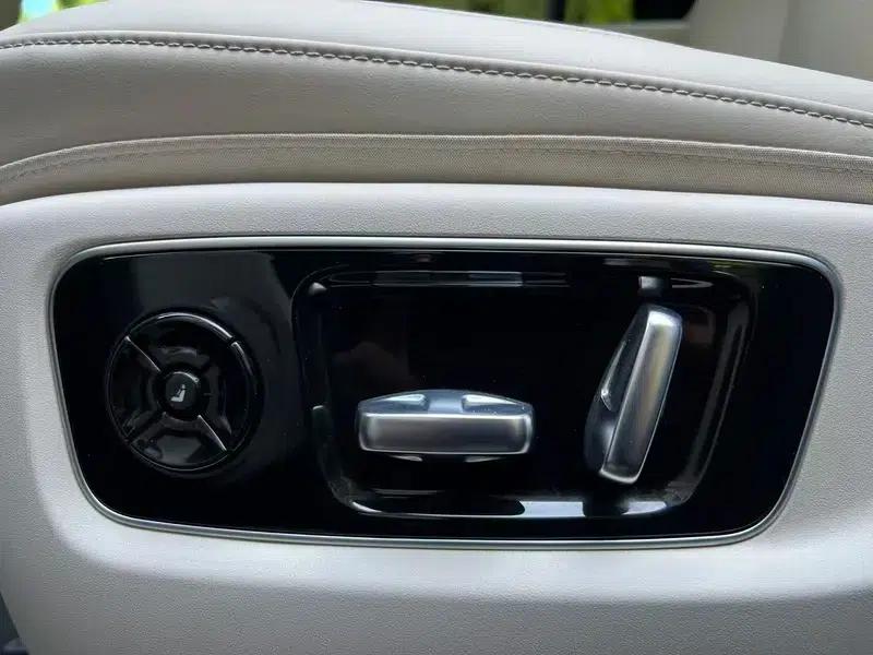 Li Auto L8 2023 Air Edition — миниатюра 6