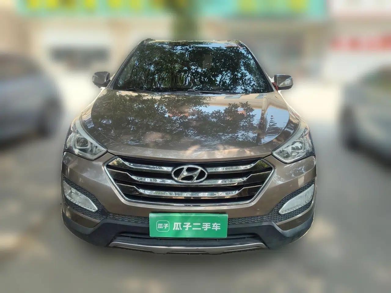 Hyundai Santa Fe 2013 2.4L Automatic Two-Wheel Drive Smart Version — миниатюра 2