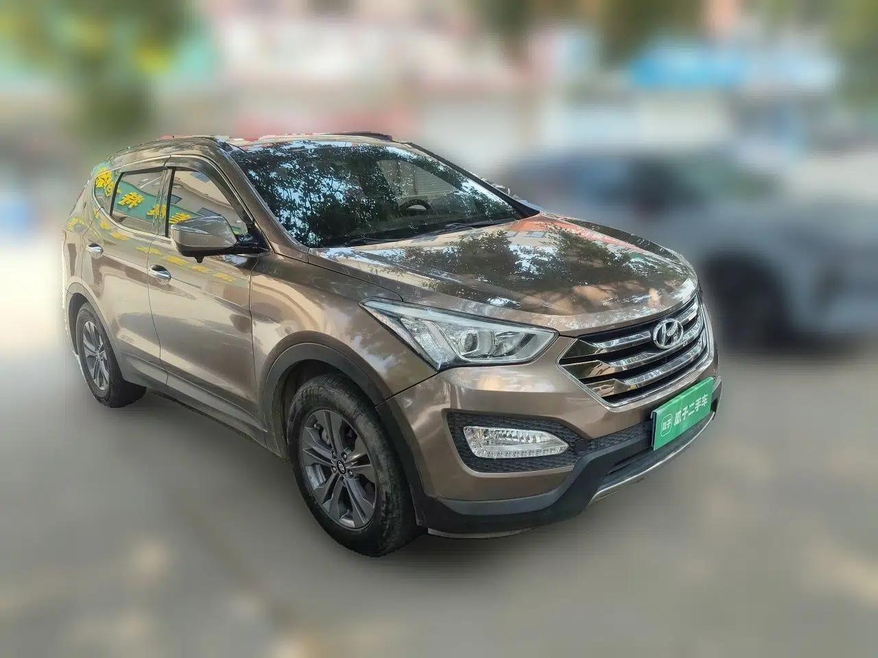 Hyundai Santa Fe 2013 2.4L Automatic Two-Wheel Drive Smart Version — миниатюра 3