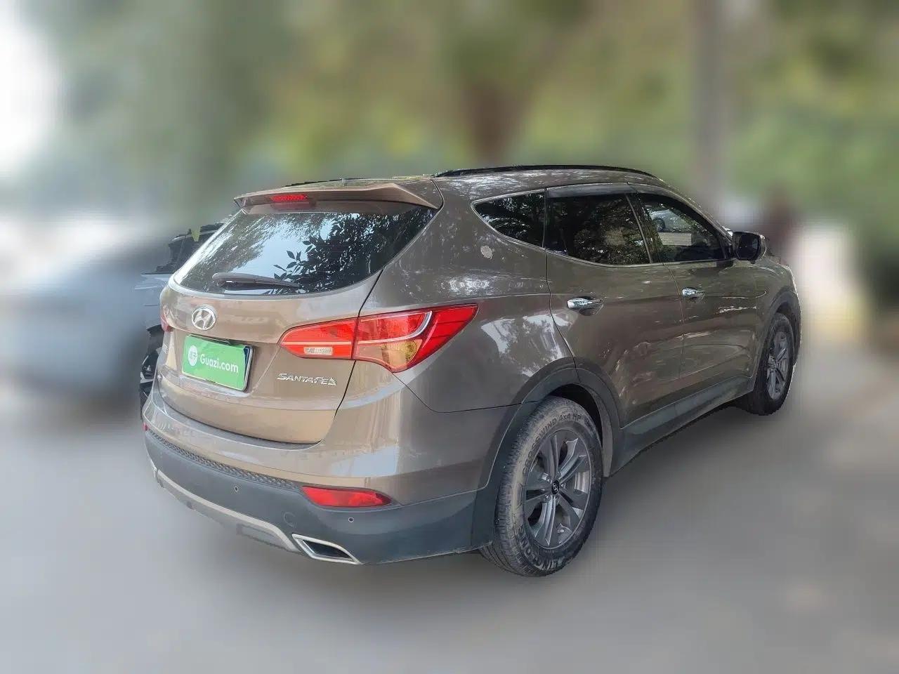 Hyundai Santa Fe 2013 2.4L Automatic Two-Wheel Drive Smart Version — миниатюра 6