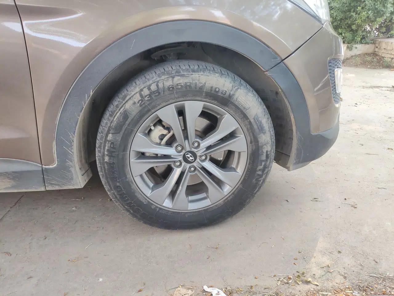 Hyundai Santa Fe 2013 2.4L Automatic Two-Wheel Drive Smart Version — миниатюра 8