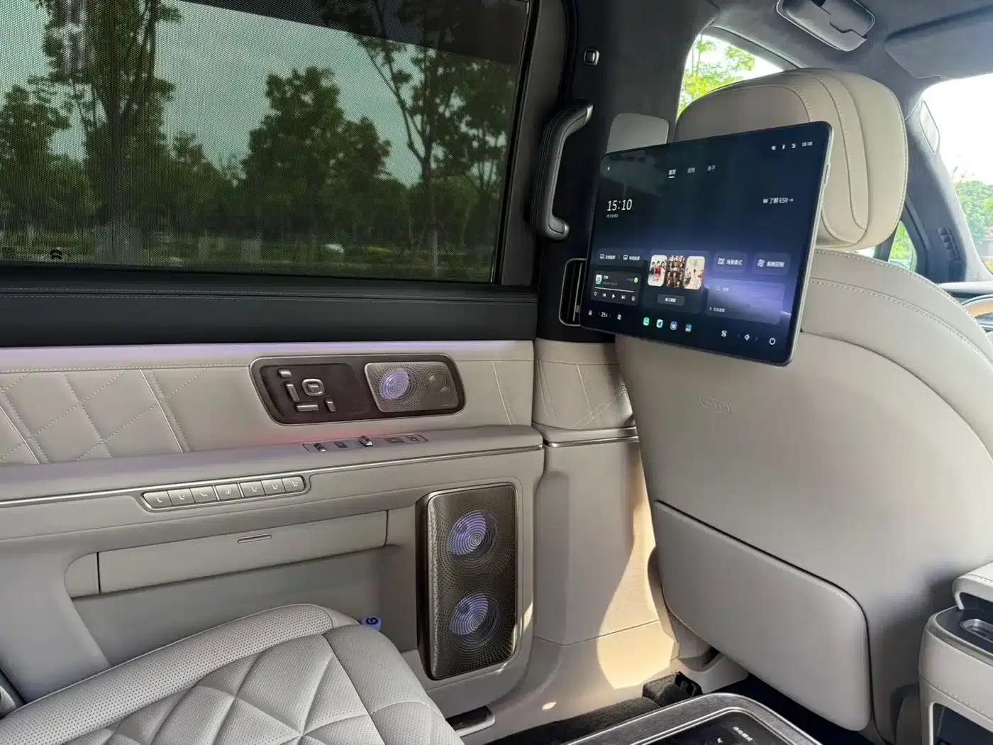 NIO ES9 2026 Model 102kWh Executive Island Signature Edition — миниатюра 19