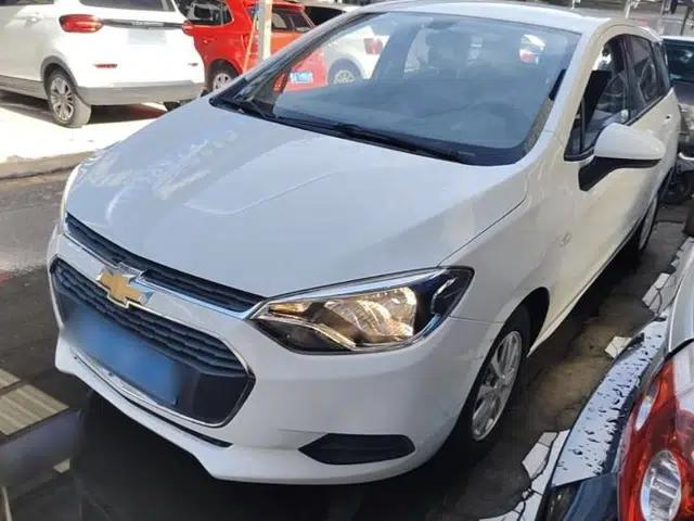 Chevrolet Lova RV 2016 1.5L Automatic Comfort Edition
