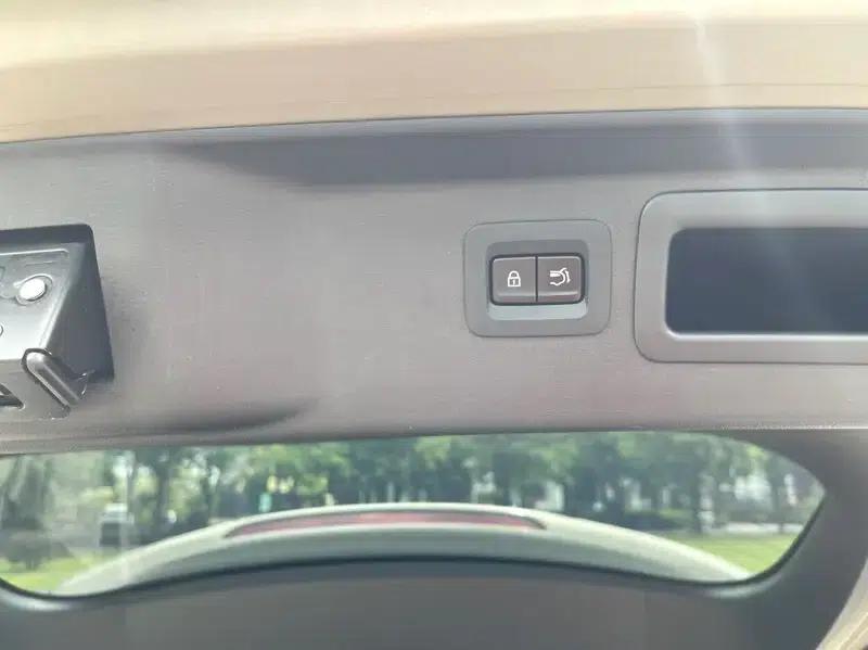 Mazda CX-50 2023 2.5L Automatic Premium Edition — миниатюра 15