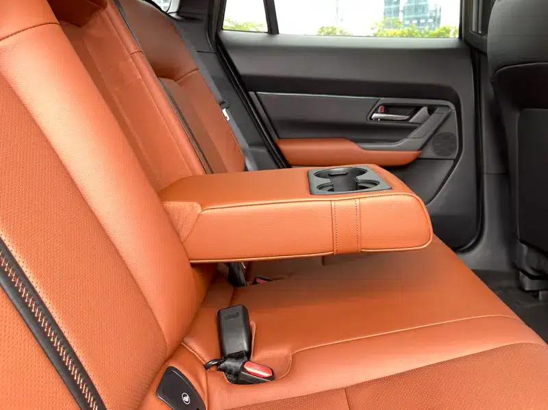 Mazda CX-50 2023 2.5L Automatic Premium Edition — миниатюра 24