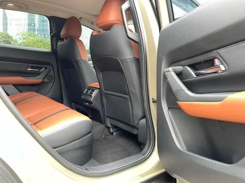 Mazda CX-50 2023 2.5L Automatic Premium Edition — миниатюра 25