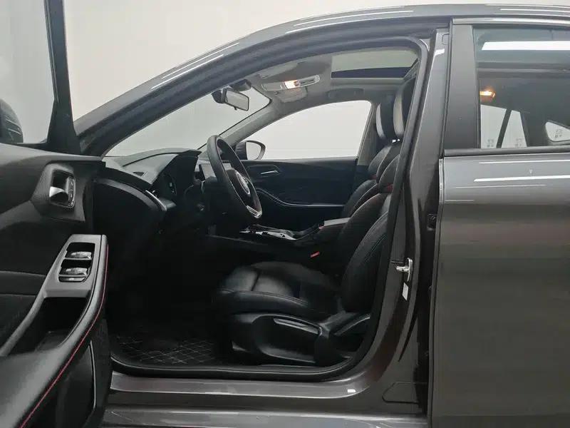 MG5 2021 Facelift 180DVVT CVT Youth Luxury Edition — миниатюра 17