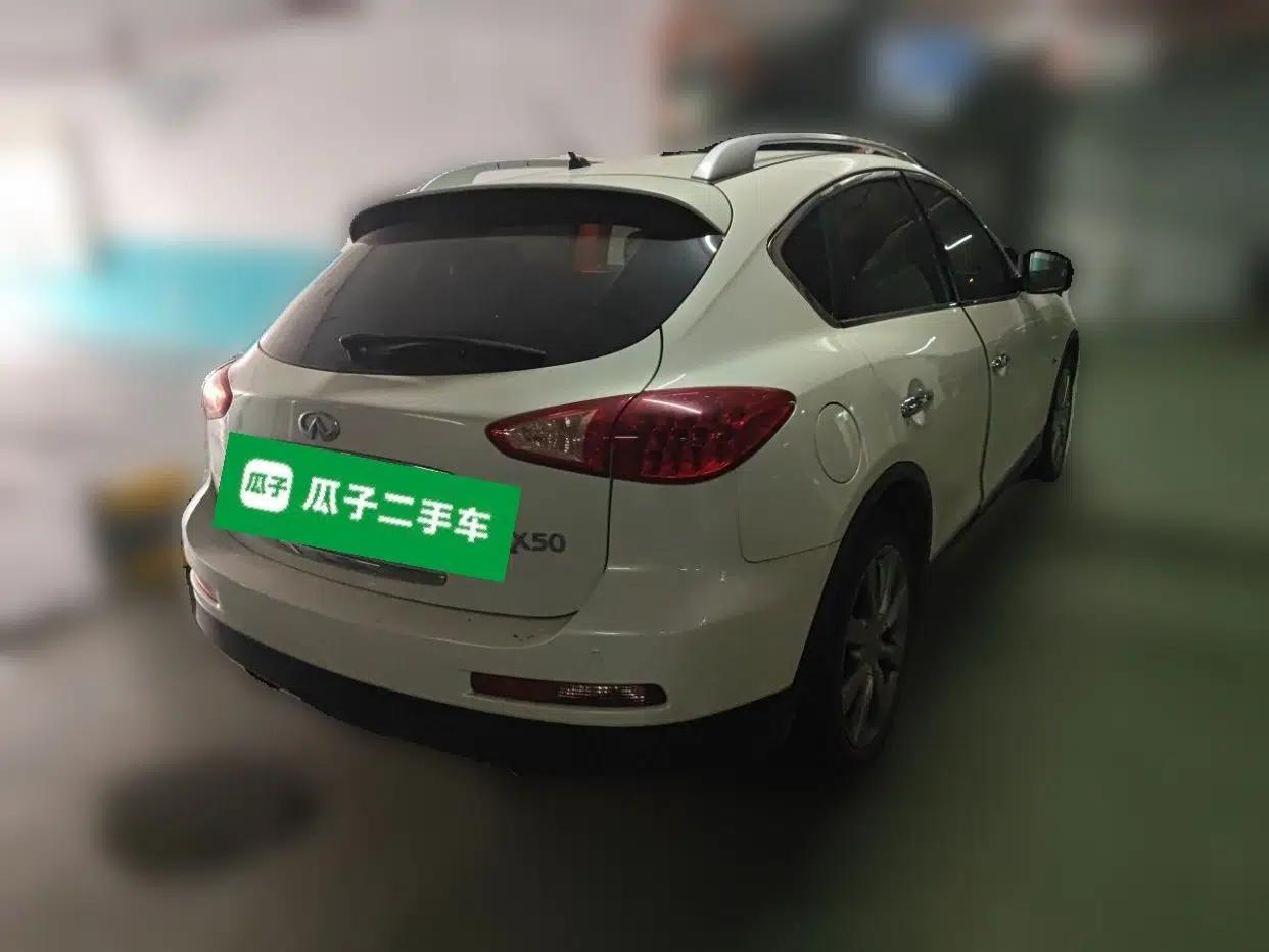Infiniti QX50 2013 2.5L Two-Wheel-Drive Elegant Edition — миниатюра 6