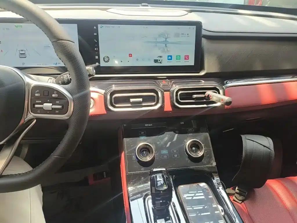 Jetour X70 PLUS 2026 1.5T DCT Flagship 5-seater — миниатюра 9