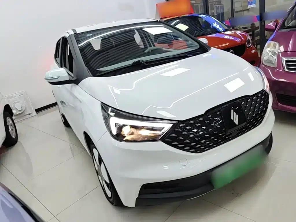 Yizhi EV3 2025 Plus 330KM Comfort Model — миниатюра 4