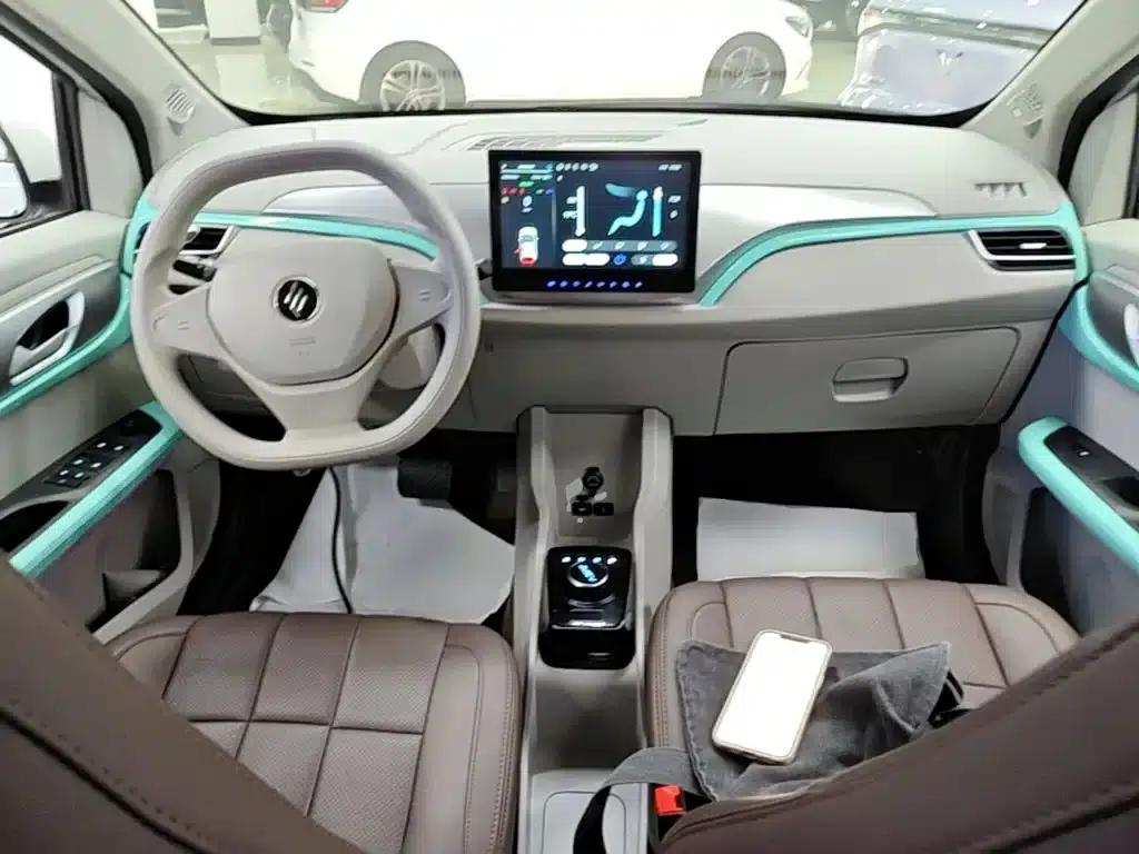 Yizhi EV3 2025 Plus 330KM Comfort Model — миниатюра 10