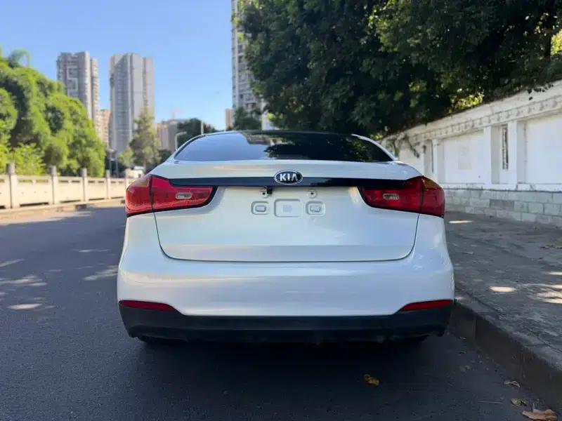 Kia K3 2015 1.6L Automatic GLS — миниатюра 5