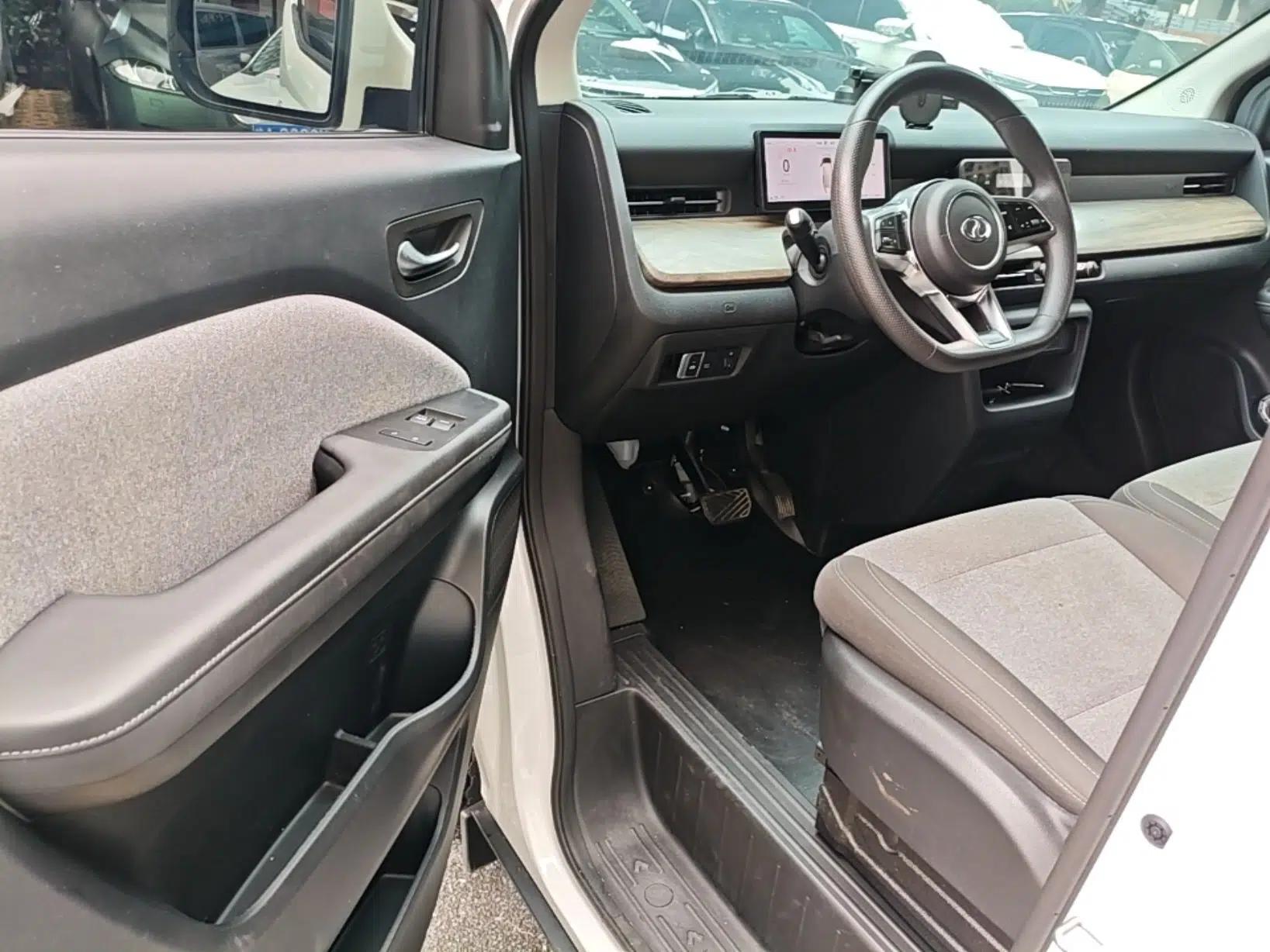 Ruichi R5 2025 Model Passenger Vehicle Smart Driving Ultra-Charging Edition, Pioneer Type I — миниатюра 18