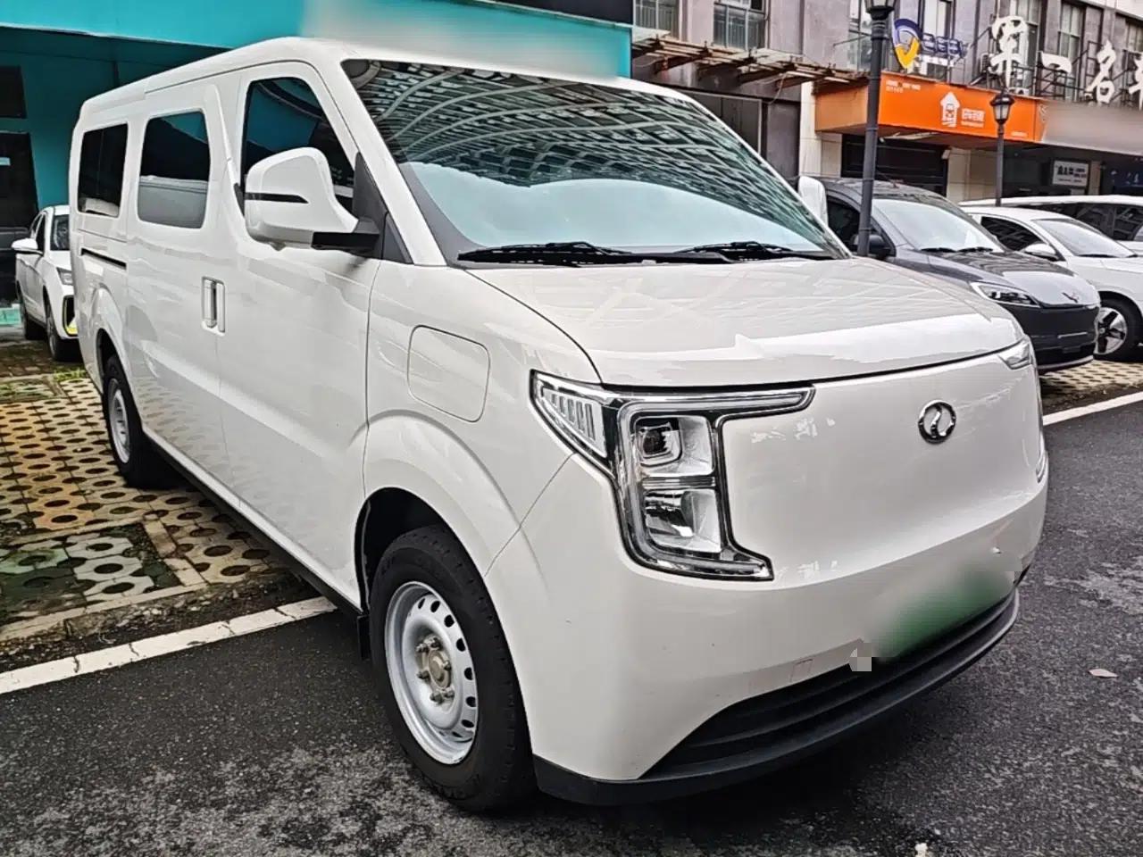 Ruichi R5 2025 Model Passenger Vehicle Smart Driving Ultra-Charging Edition, Pioneer Type I — миниатюра 3