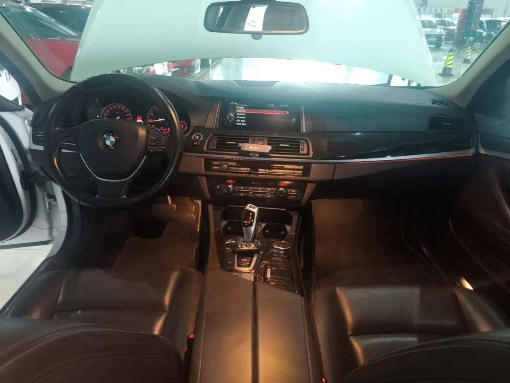 BMW 5 Series 2014 525Li Luxury Design Package — миниатюра 12