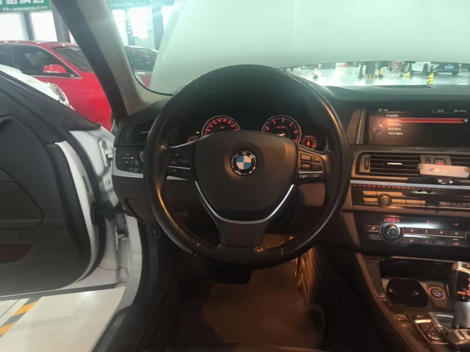 BMW 5 Series 2014 525Li Luxury Design Package — миниатюра 13