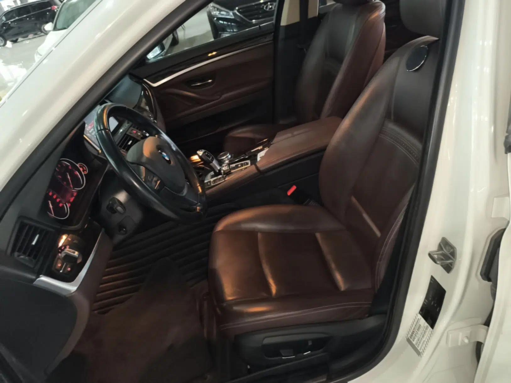 BMW 5 Series 2014 525Li Luxury Design Package — миниатюра 17