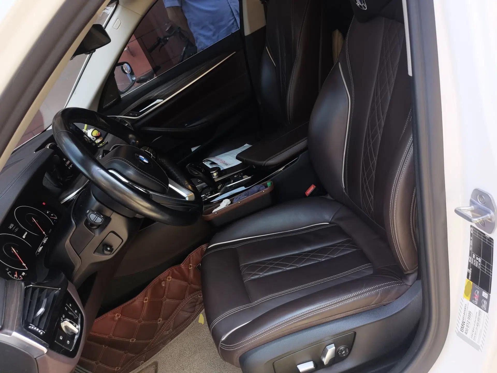 BMW 5 Series New Energy 2019 530Le Luxury Package — миниатюра 15
