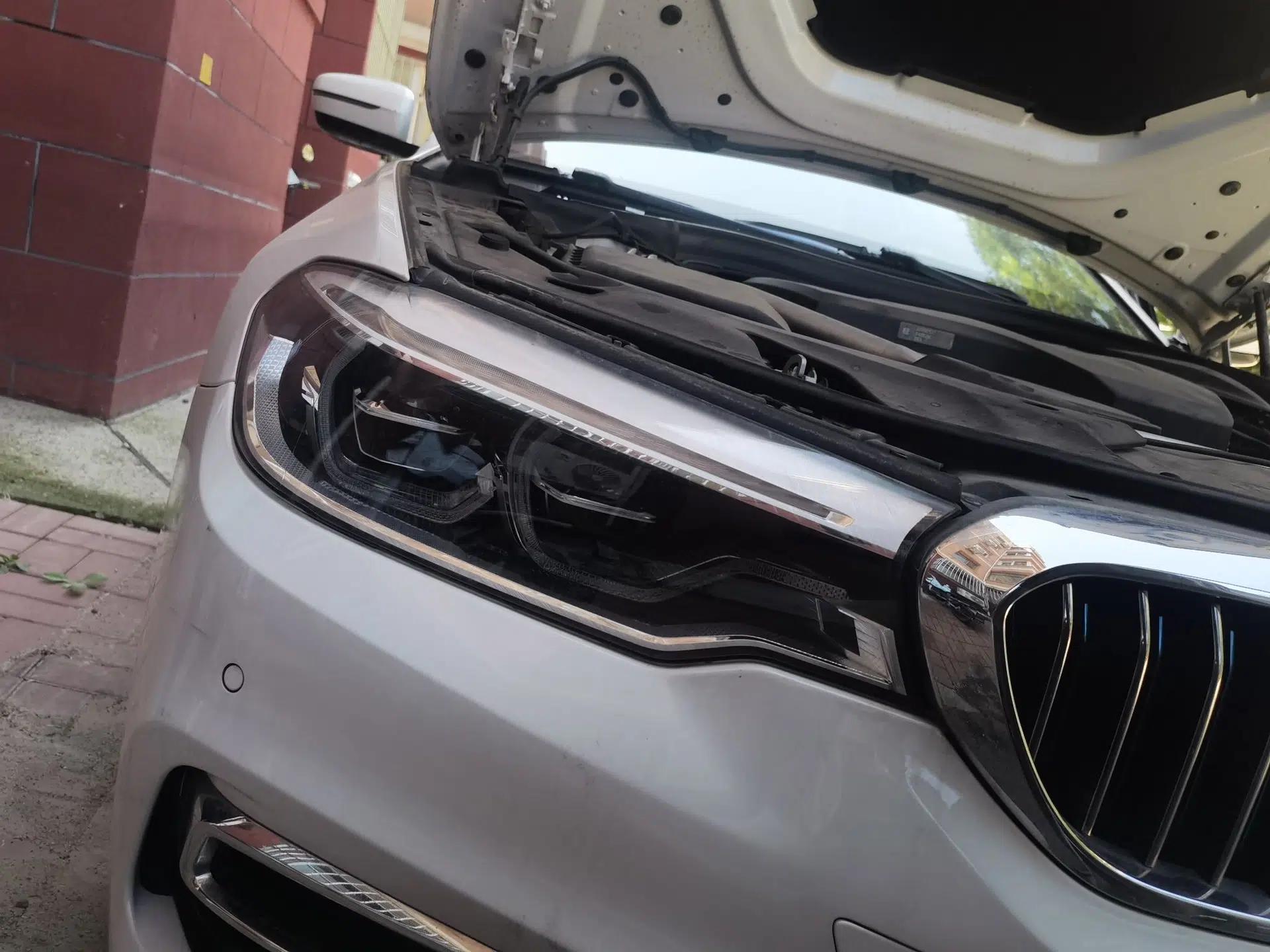 BMW 5 Series New Energy 2019 530Le Luxury Package — миниатюра 7