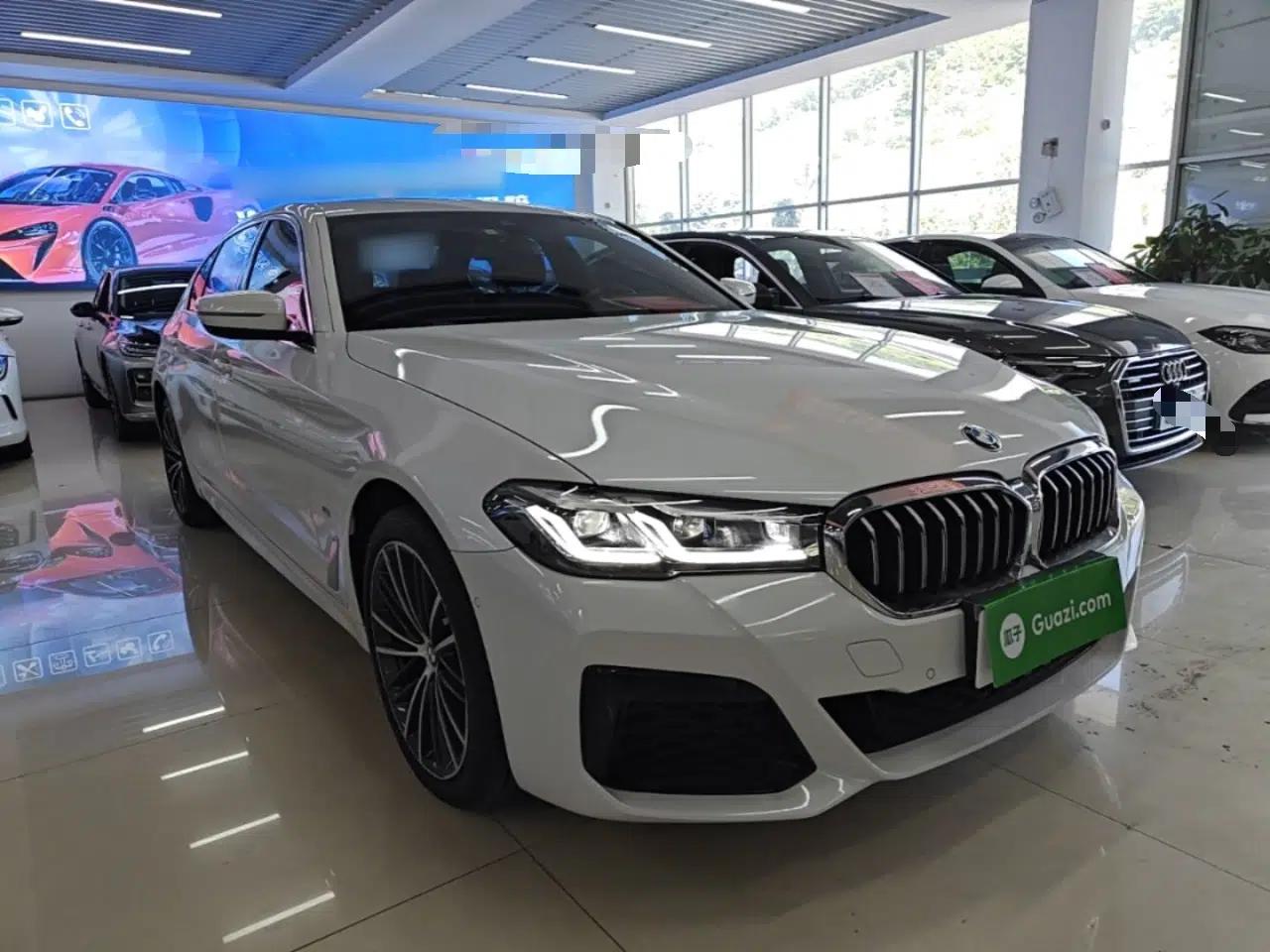 BMW 5 Series 2022 Restyled 530Li Leading Edition M Sport Package — миниатюра 3