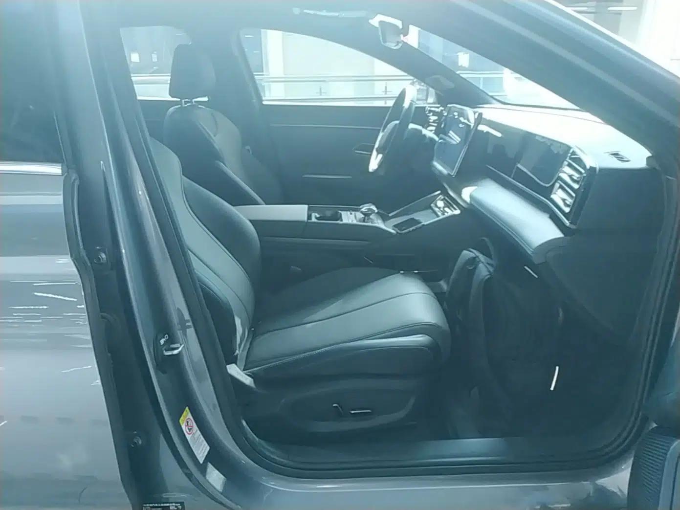 BYD Qin L 2025 DM-i Smart Drive 120KM Superior Model — миниатюра 19
