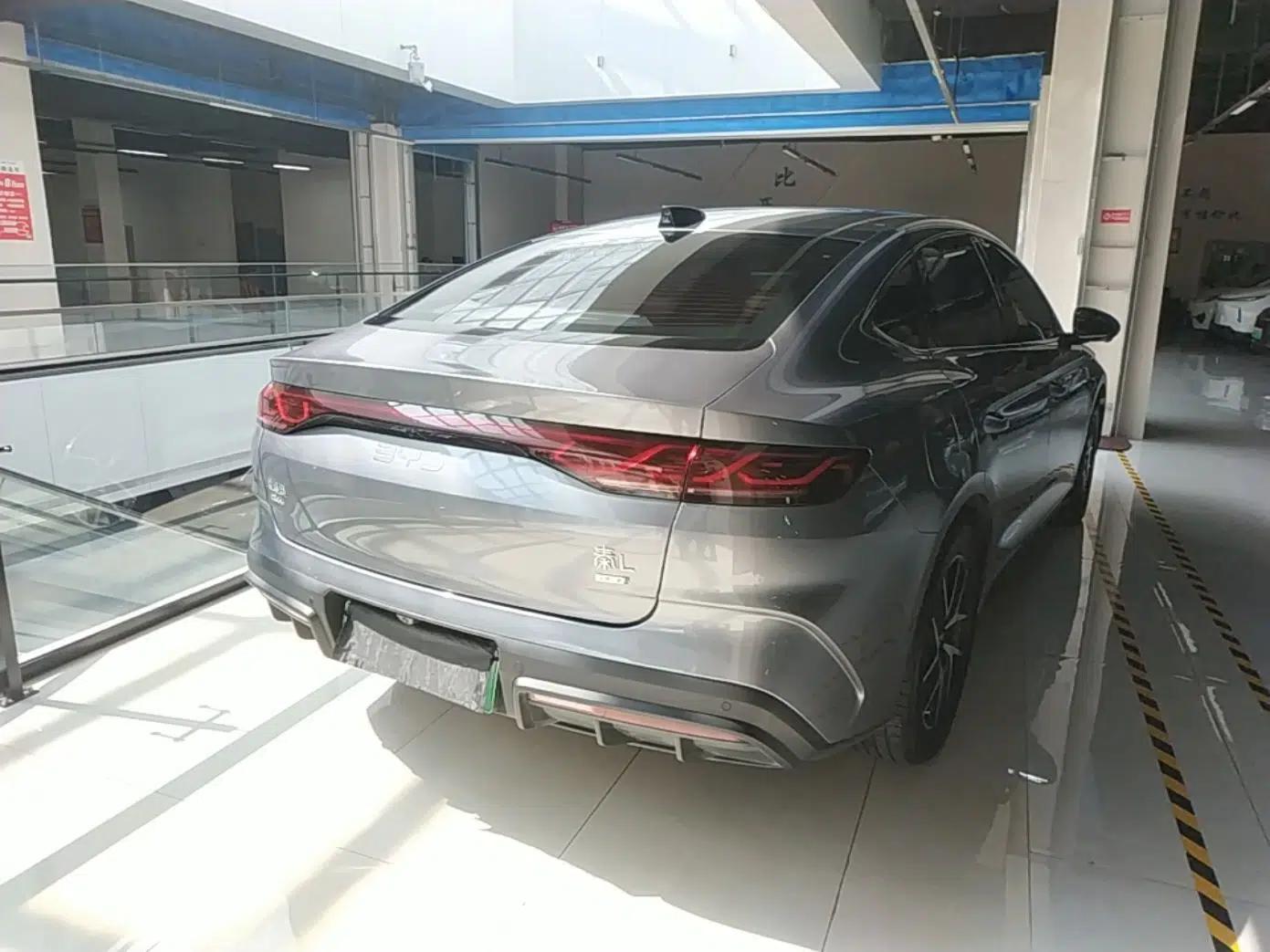 BYD Qin L 2025 DM-i Smart Drive 120KM Superior Model — миниатюра 6