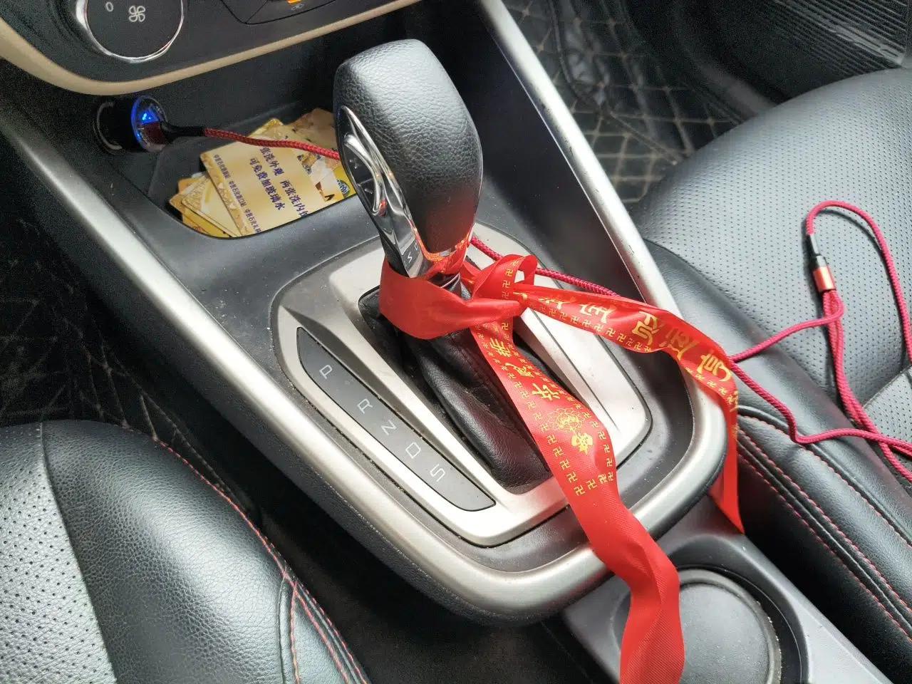 Ford Escort 2015 1.5L Automatic Comfort Edition — миниатюра 14