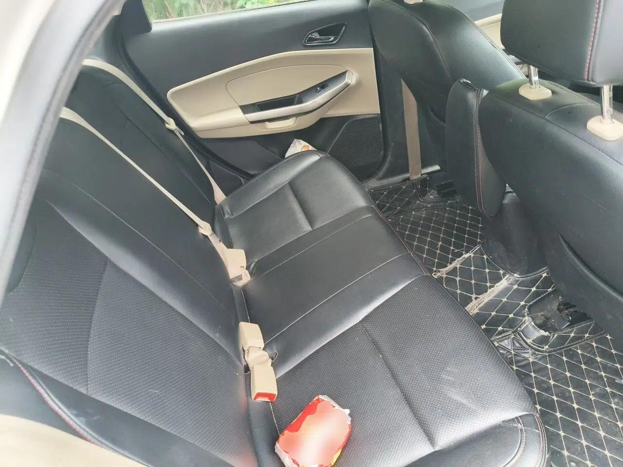 Ford Escort 2015 1.5L Automatic Comfort Edition — миниатюра 17