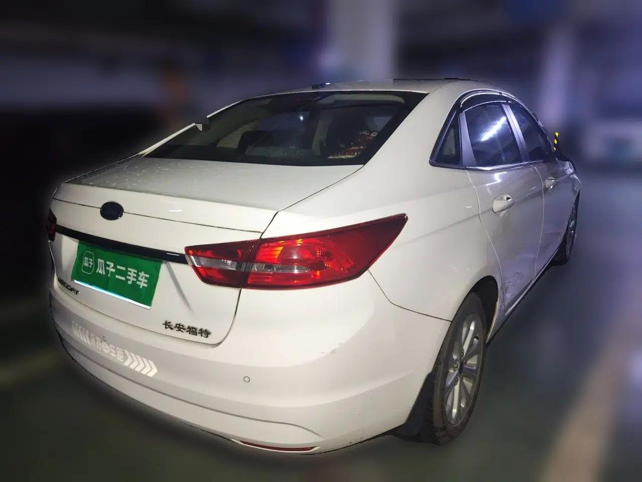 Ford Escort 2017 Happiness Edition 1.5L Automatic Fashion Version — миниатюра 6
