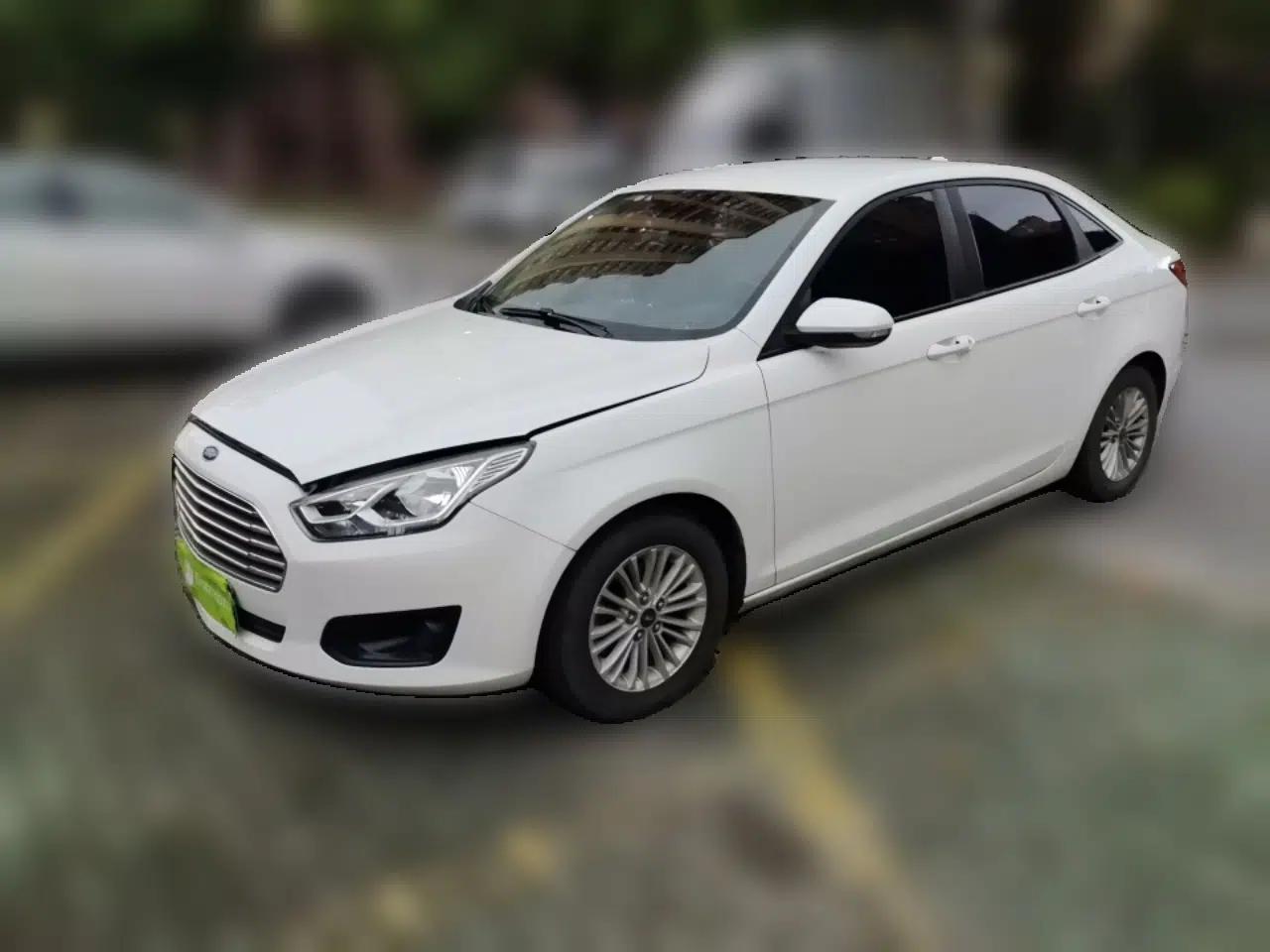 Ford Escort 2017 1.5L Automatic Comfort Model — миниатюра 1