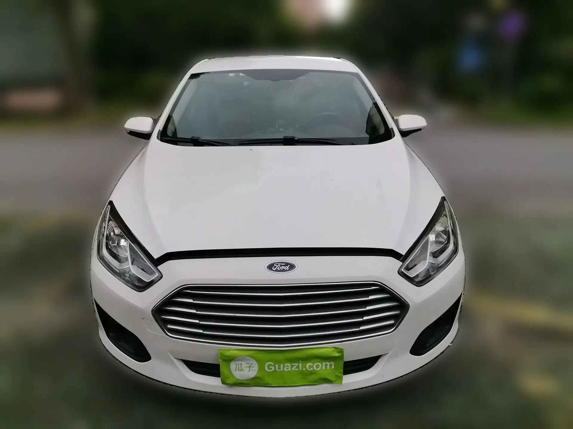 Ford Escort 2017 1.5L Automatic Comfort Model — миниатюра 2