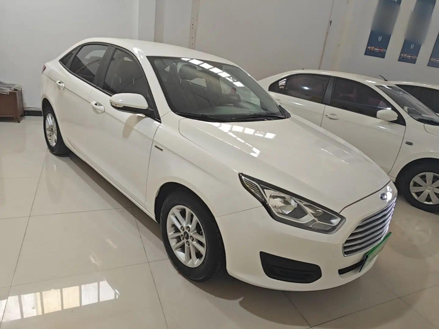 Ford Escort 2019 Revised 1.5L Automatic ZhiXiang Version (Tire Pressure Monitoring) China VI Standard — миниатюра 3
