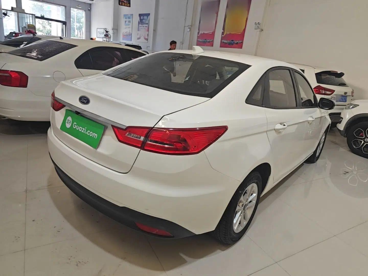 Ford Escort 2019 Revised 1.5L Automatic ZhiXiang Version (Tire Pressure Monitoring) China VI Standard — миниатюра 6