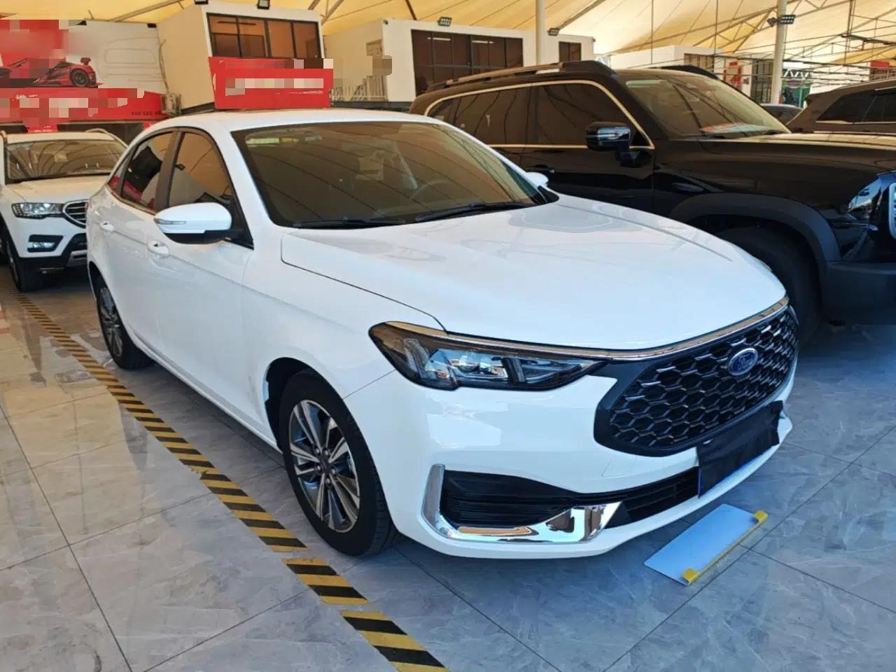 Ford Escort 2021 1.5L Automatic Diamond Edition — миниатюра 3