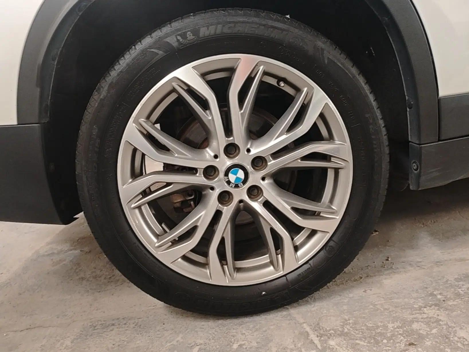 BMW X1 2019 sDrive20Li Leading Model — миниатюра 16