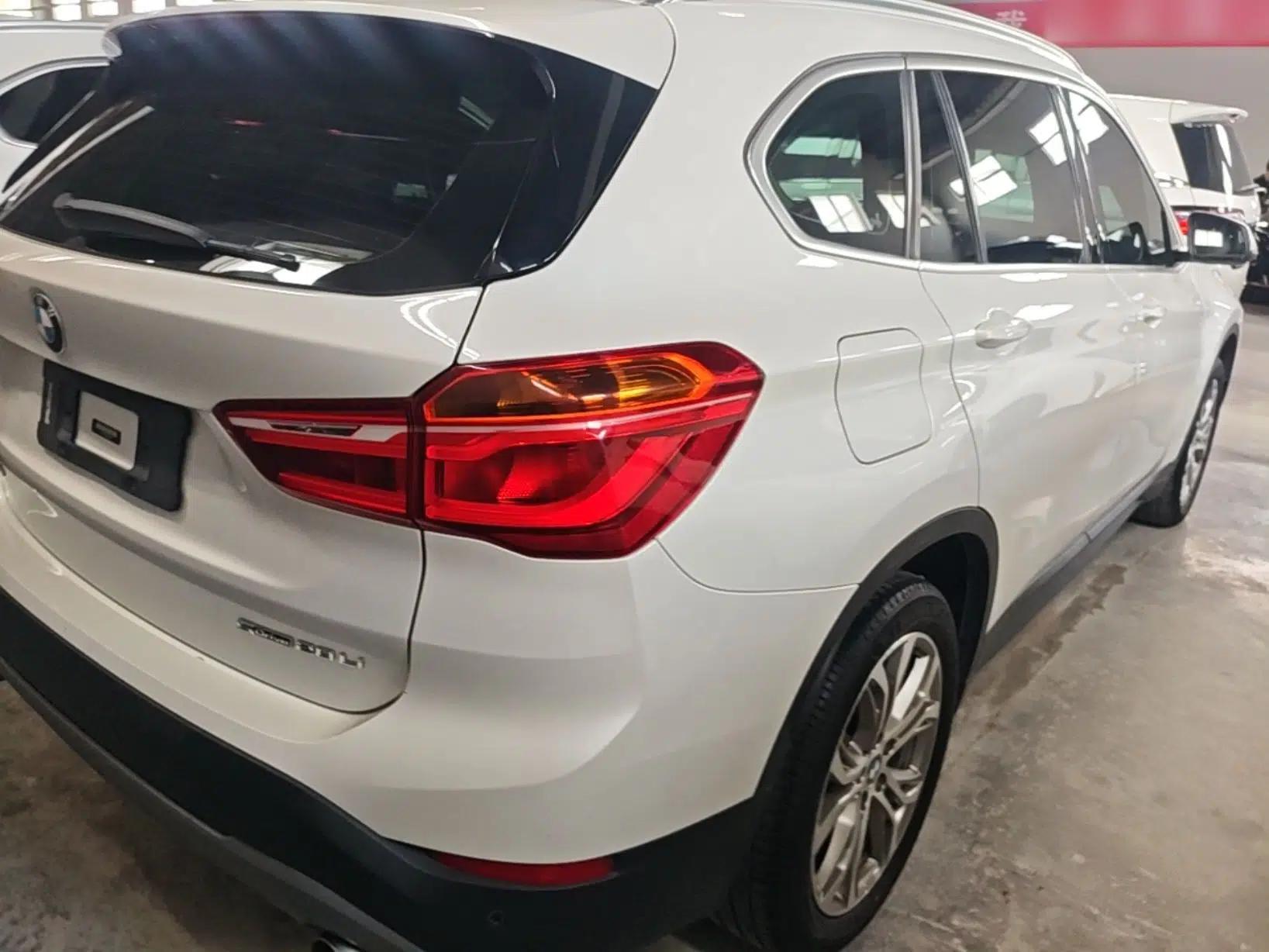 BMW X1 2019 sDrive20Li Leading Model — миниатюра 9
