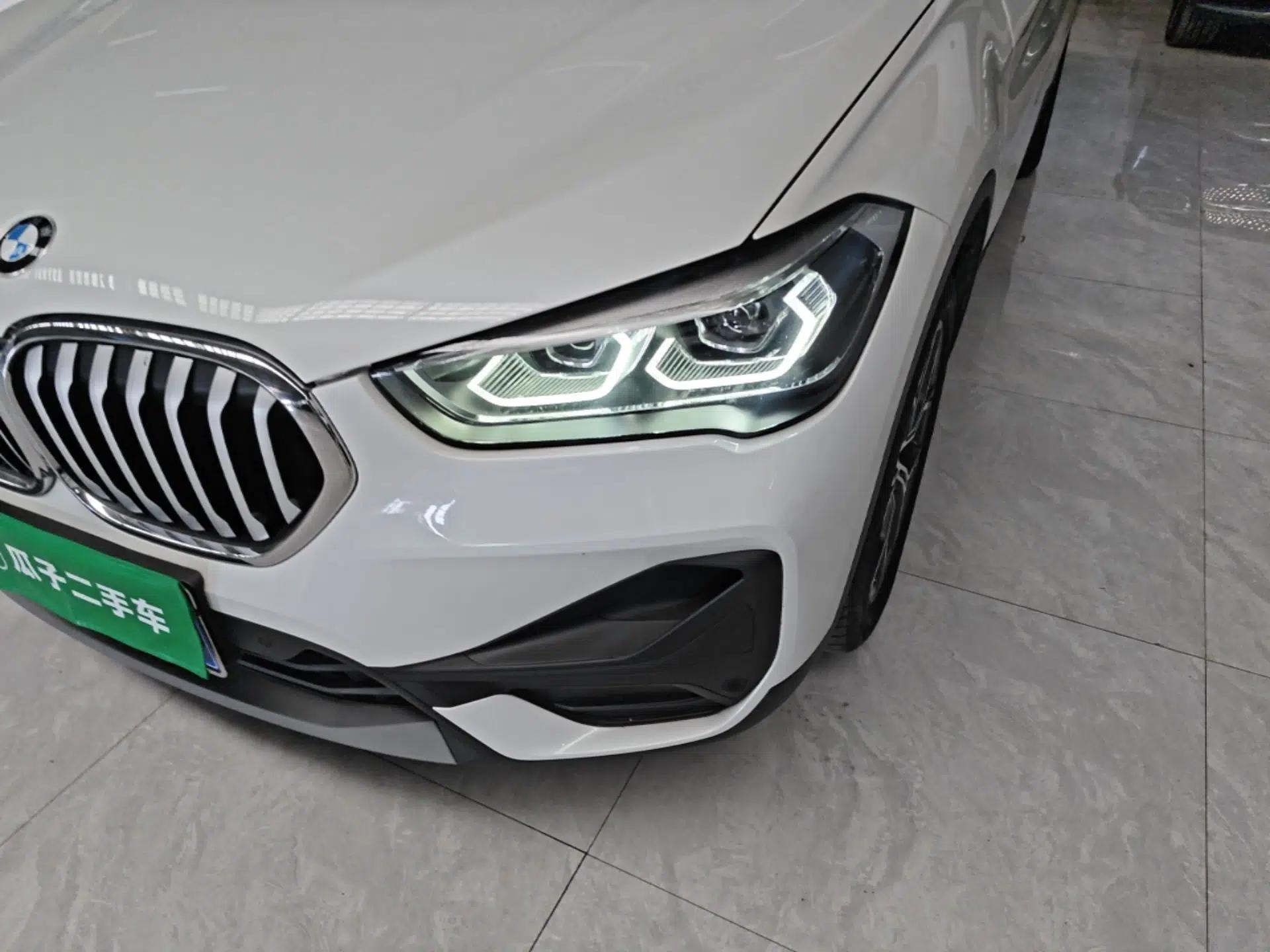BMW X1 2022 sDrive25Li Leading Model — миниатюра 8