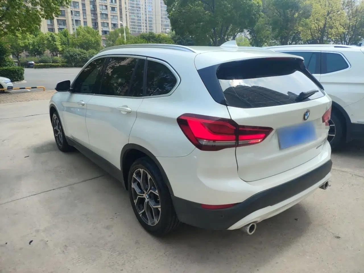 BMW X1 2021 Restyled sDrive25Li Leading Edition — миниатюра 13