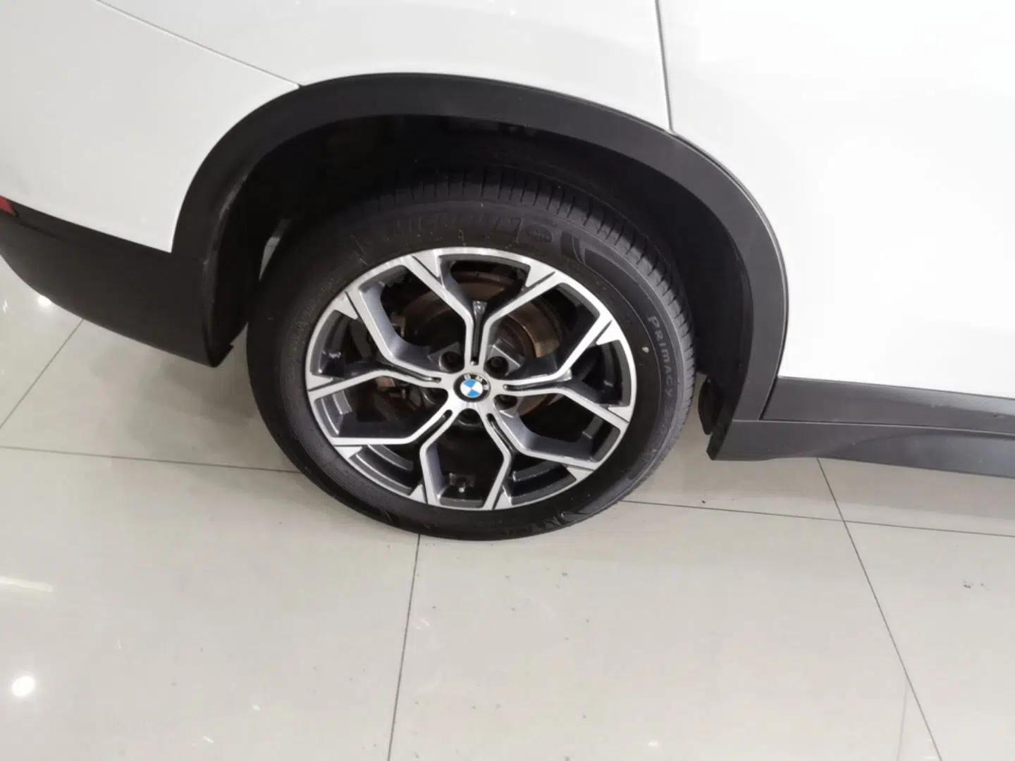 BMW X1 2021 sDrive25Li Leading Model — миниатюра 11