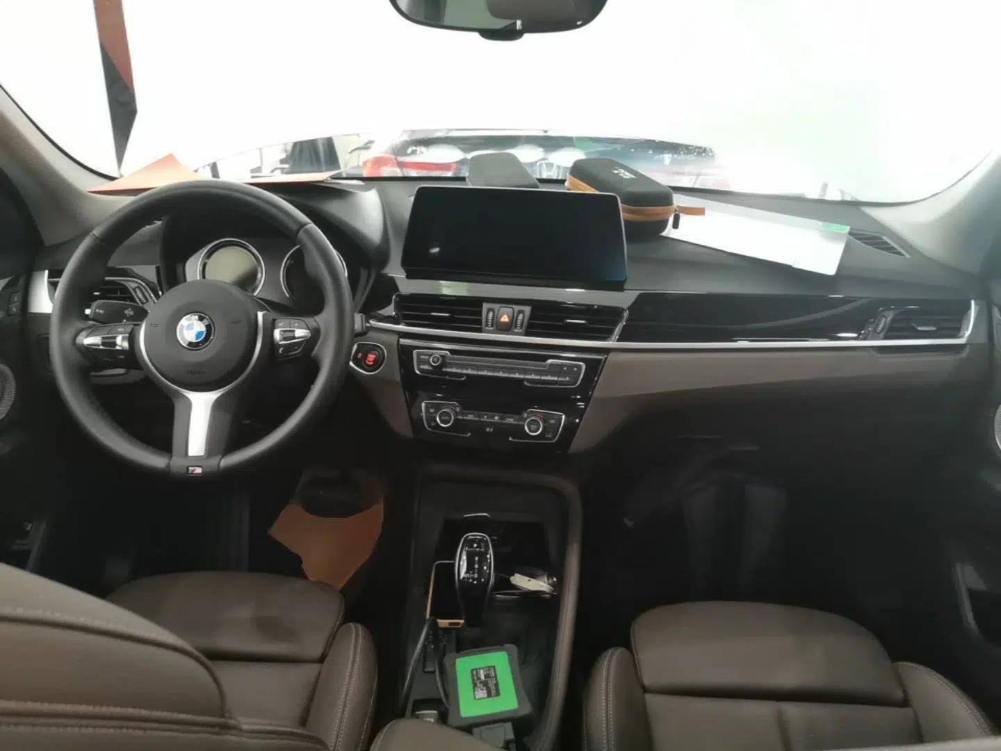 BMW X1 2021 sDrive25Li Leading Model — миниатюра 12