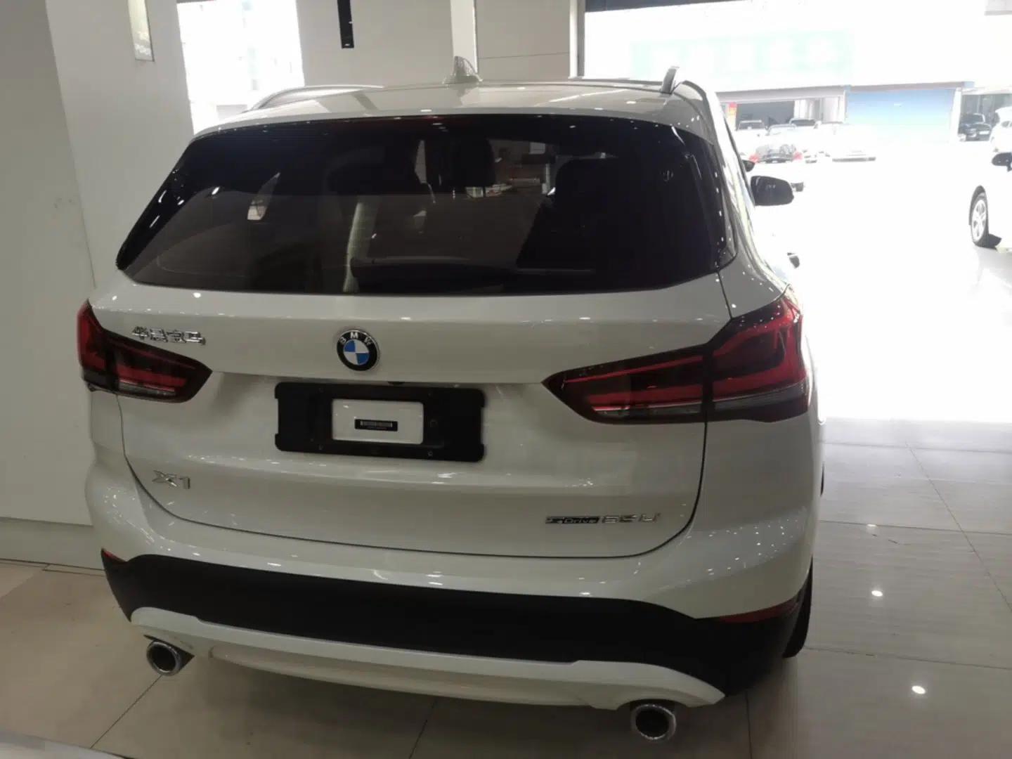 BMW X1 2021 sDrive25Li Leading Model — миниатюра 5