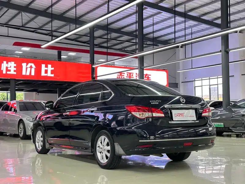 Nissan Sylphy 2012 Classic 1.6XL Automatic Deluxe Edition — миниатюра 4