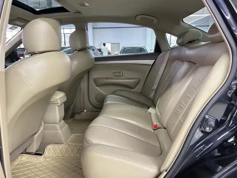 Nissan Sylphy 2012 Classic 1.6XL Automatic Deluxe Edition — миниатюра 9
