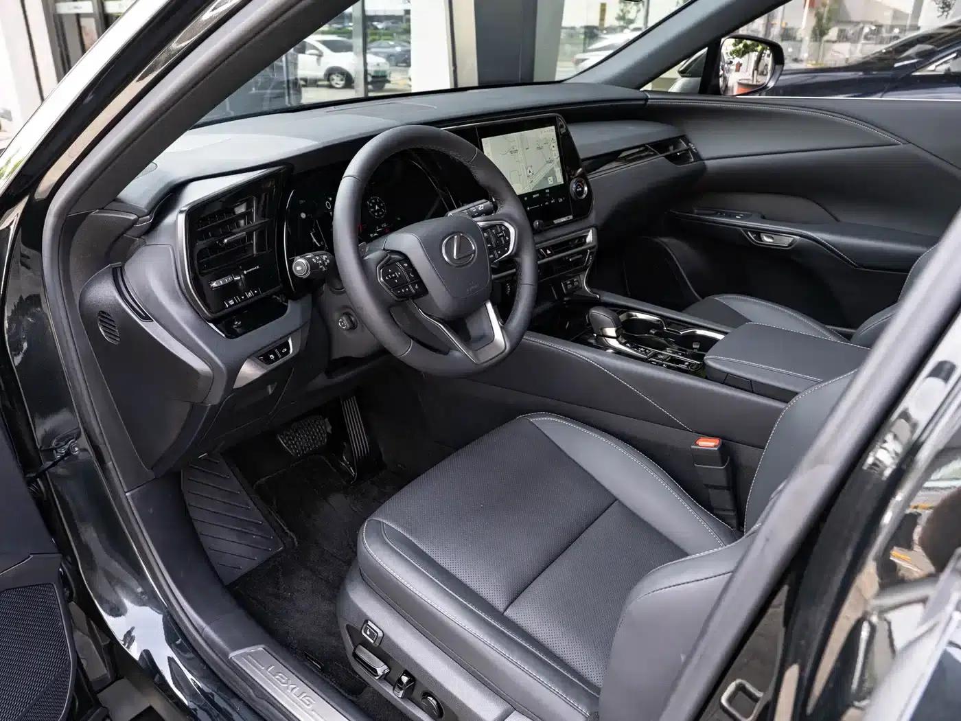 Lexus RX 2025 300 AWD Luxury Edition — миниатюра 9